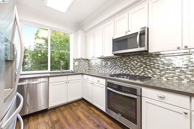 4704 Norris Canyon Rd 203, San Ramon, CA 94583