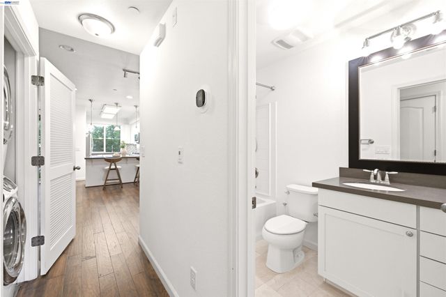 4704 Norris Canyon Rd 203, San Ramon, CA 94583