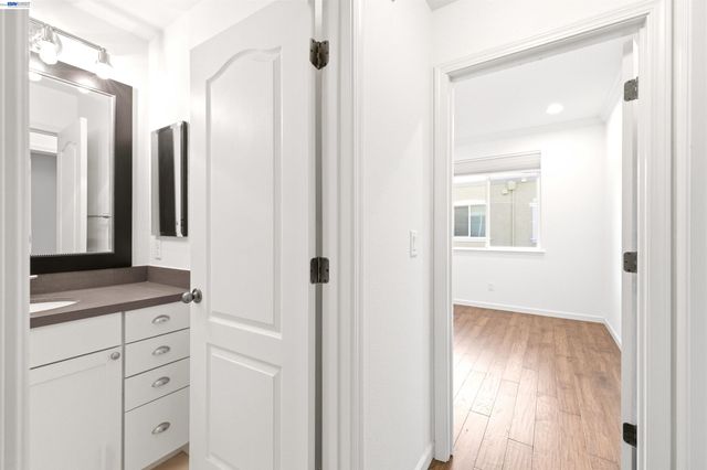 4704 Norris Canyon Rd 203, San Ramon, CA 94583