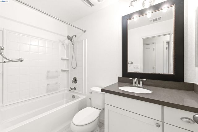 4704 Norris Canyon Rd 203, San Ramon, CA 94583