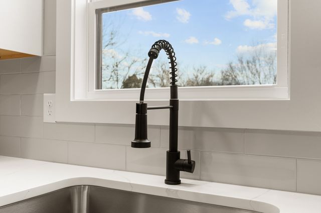 3341 Moorewood Dr, Nashville, TN 37207