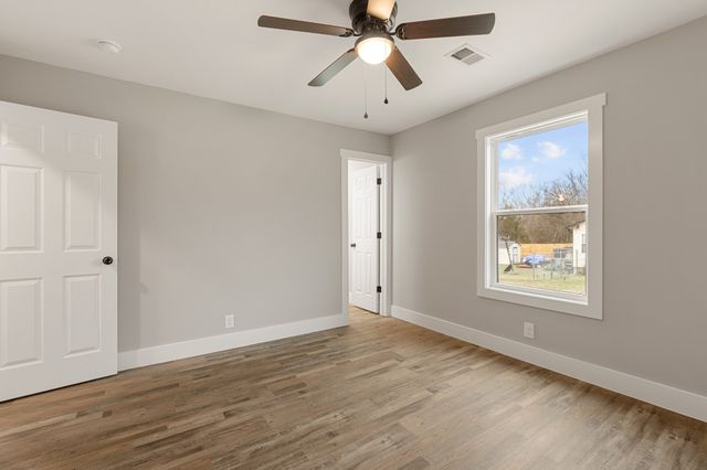 3341 Moorewood Dr, Nashville, TN 37207