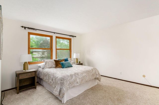 1672 Flat Rock Court, Columbus, OH 43235