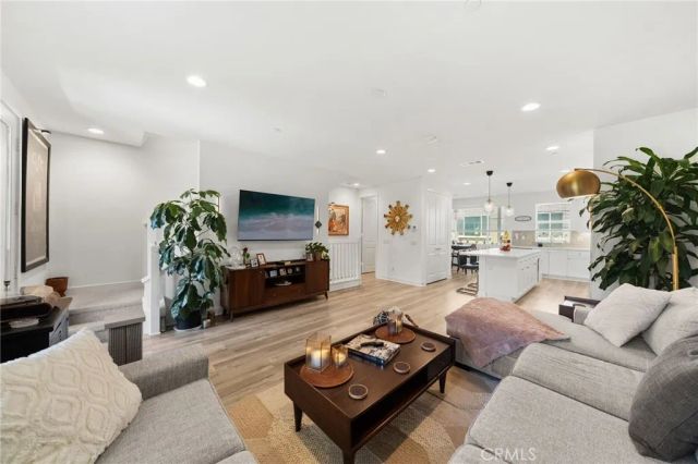2217 S Ava Gln, Escondido, CA 92025