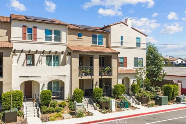 2217 S Ava Gln, Escondido, CA 92025