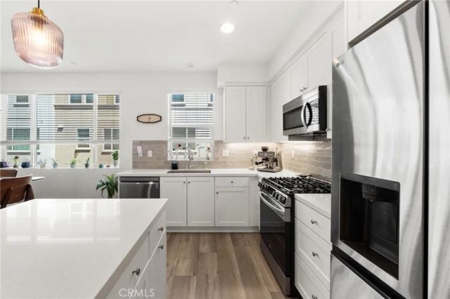 2217 S Ava Gln, Escondido, CA 92025