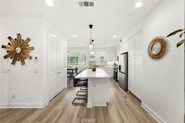 2217 S Ava Gln, Escondido, CA 92025