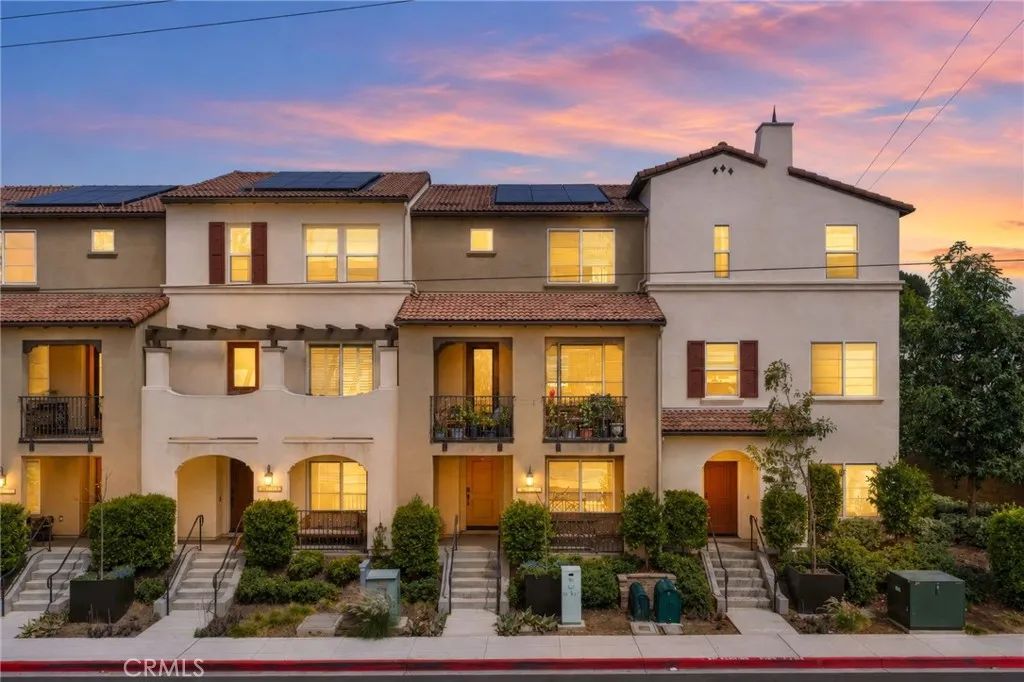 2217 S Ava Gln, Escondido, CA 92025