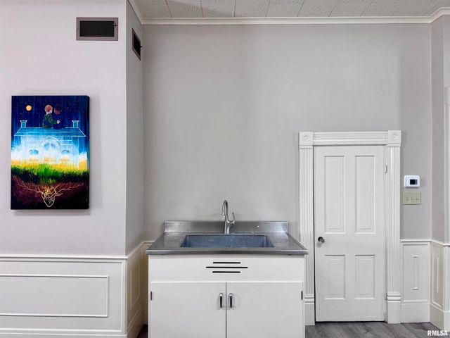 1415 4TH Street, Fulton, IL 61252