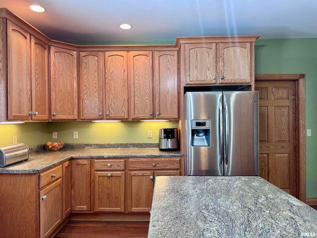 1415 4TH Street, Fulton, IL 61252