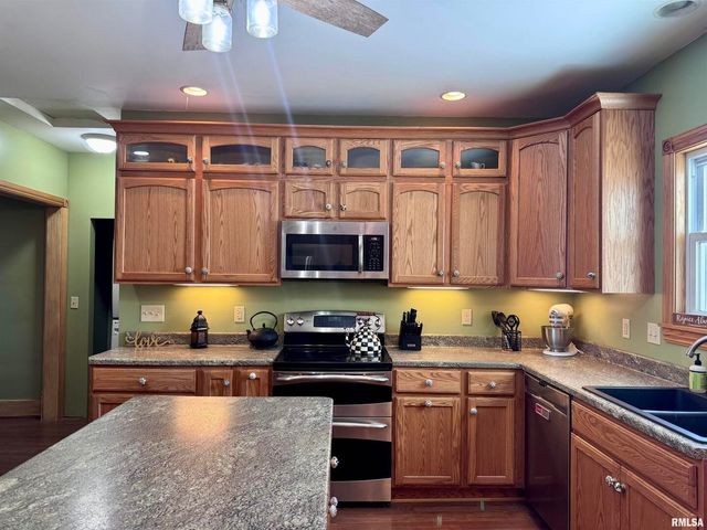 1415 4TH Street, Fulton, IL 61252