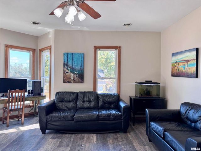 1415 4TH Street, Fulton, IL 61252