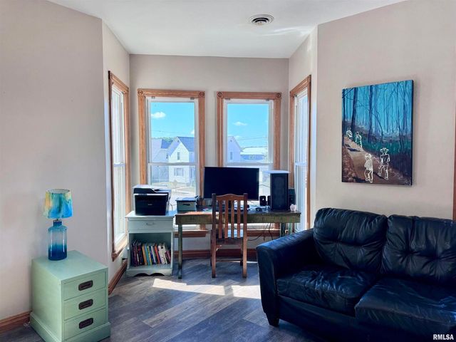 1415 4TH Street, Fulton, IL 61252