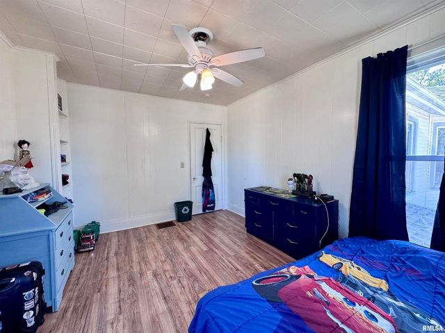 1415 4TH Street, Fulton, IL 61252