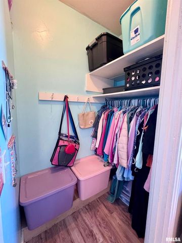 1415 4TH Street, Fulton, IL 61252