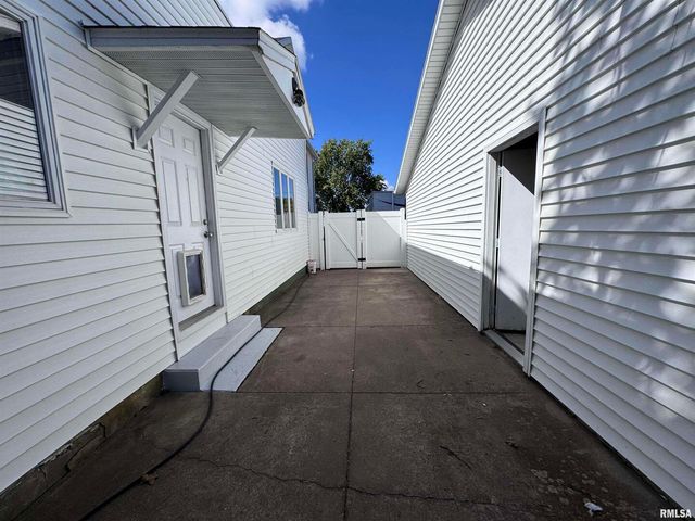 1415 4TH Street, Fulton, IL 61252