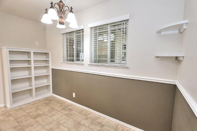 8645 Fallbrook Way, Sacramento, CA 95826