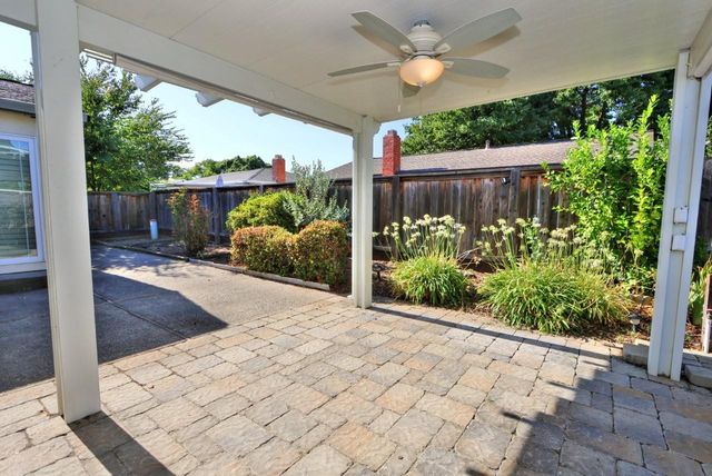 8645 Fallbrook Way, Sacramento, CA 95826