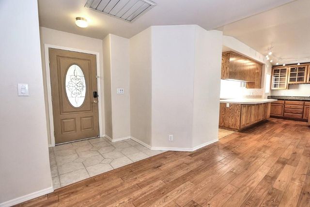 8645 Fallbrook Way, Sacramento, CA 95826