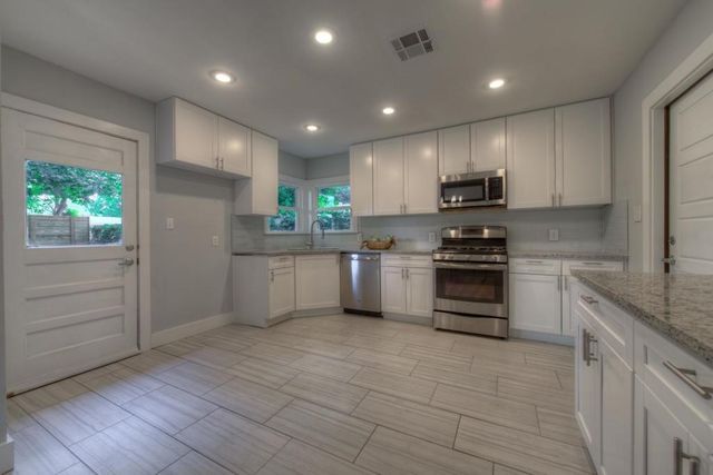 2011 Fortview RD, Austin, TX 78704