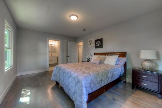 2011 Fortview RD, Austin, TX 78704