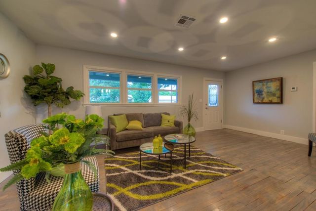 2011 Fortview RD, Austin, TX 78704