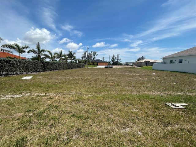 3217 NW 21st Street, Cape Coral, FL 33993