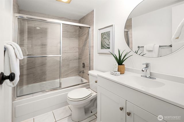 4727 W Lake Sammamish Parkway SE #B-106, Issaquah, WA 98027