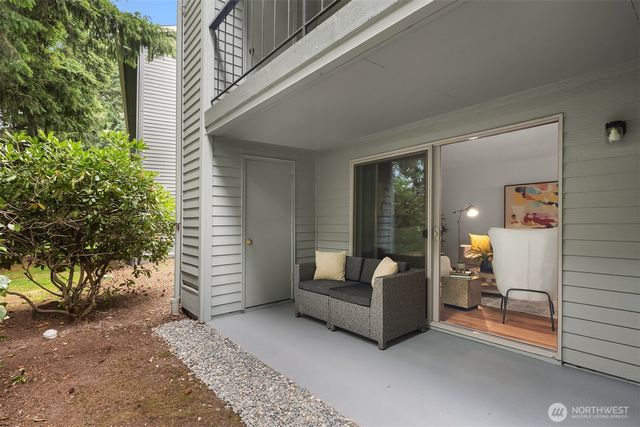 4727 W Lake Sammamish Parkway SE #B-106, Issaquah, WA 98027