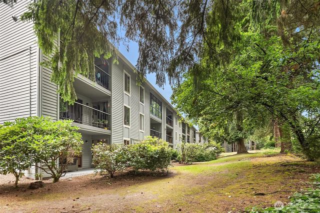 4727 W Lake Sammamish Parkway SE #B-106, Issaquah, WA 98027