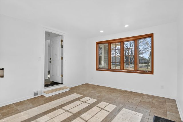 4193 Ardmore Avenue, Rockford, IL 61102