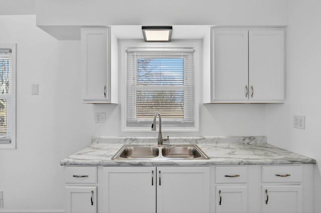 4193 Ardmore Avenue, Rockford, IL 61102