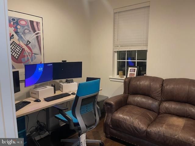 8 MANCHESTER DR, Hatboro, PA 19040