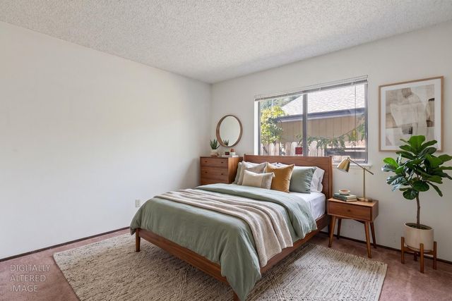7624 Valley Wood Dr, Sacramento, CA 95828