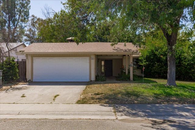 7624 Valley Wood Dr, Sacramento, CA 95828