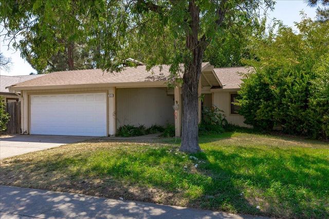7624 Valley Wood Dr, Sacramento, CA 95828