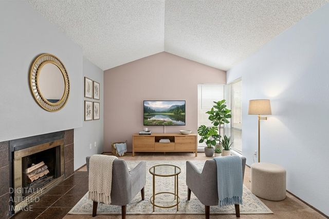 7624 Valley Wood Dr, Sacramento, CA 95828