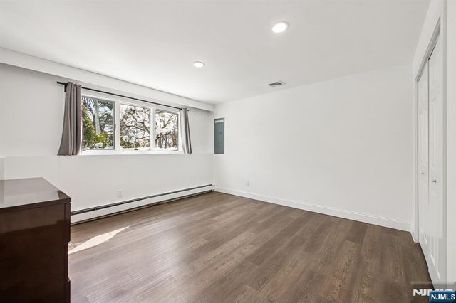 11 Hudson Terrace, Englewood Cliffs, NJ 07632