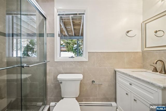 11 Hudson Terrace, Englewood Cliffs, NJ 07632