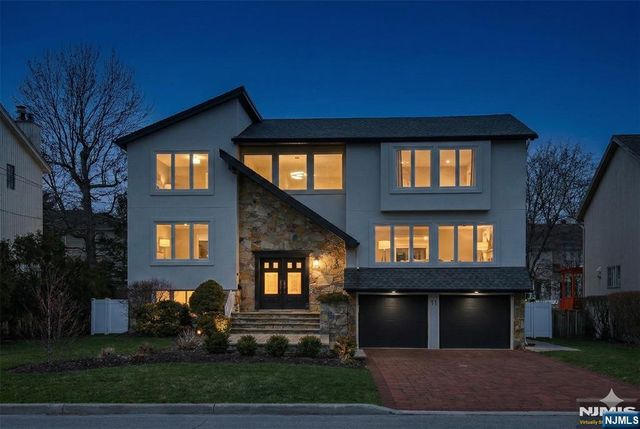 11 Hudson Terrace, Englewood Cliffs, NJ 07632