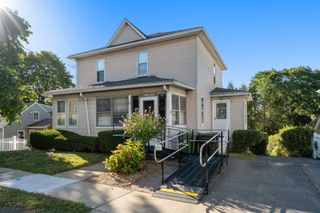 138 Forest St, Watertown, MA 02472