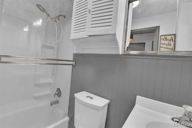 4959 Fairview Avenue, St Louis, MO 63139