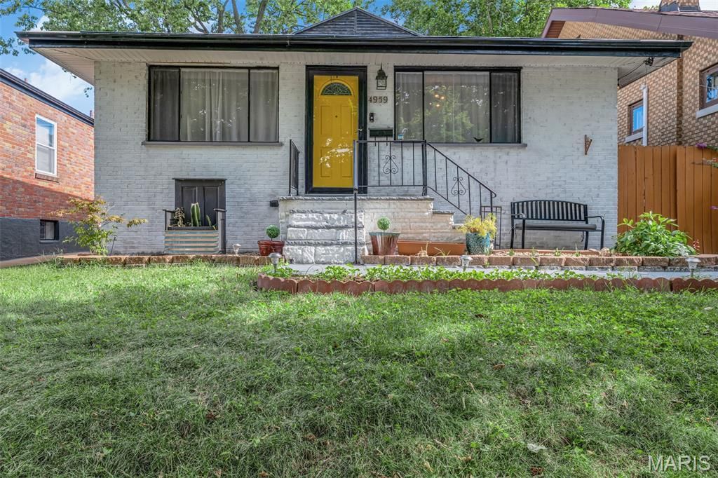 4959 Fairview Avenue, St Louis, MO 63139