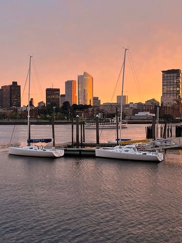 42 Eighth Street 3410, Boston, MA 02129
