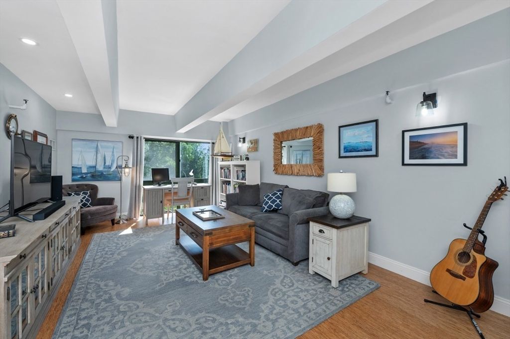 42 Eighth Street 3410, Boston, MA 02129