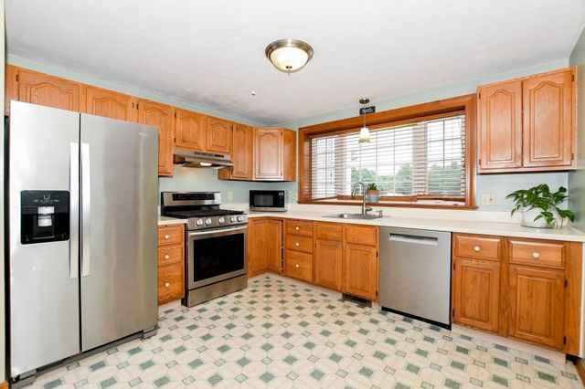 2697 Cranberry Hwy 12, Wareham, MA 02571
