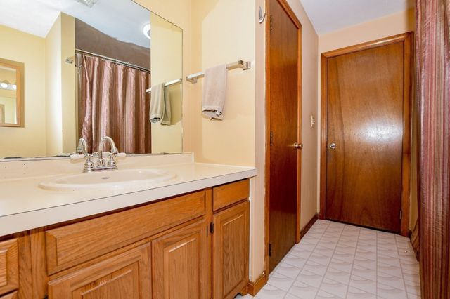 2697 Cranberry Hwy 12, Wareham, MA 02571