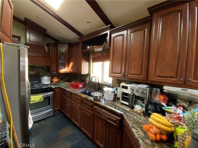 458 W 15th Street West, San Pedro, CA 90731