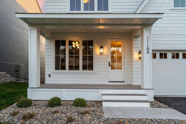 755 Ensconced Way, Chaska, MN 55318