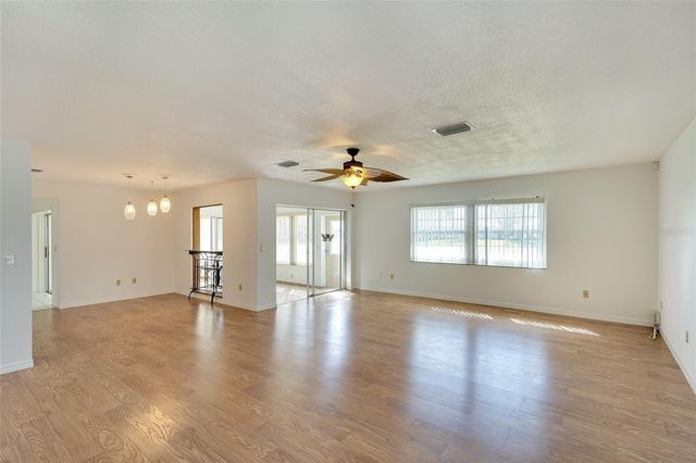 6517 10TH AVENUE W, Bradenton, FL 34209